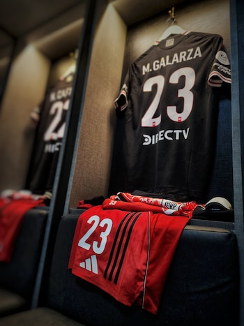 The River costume (@Riverplate)