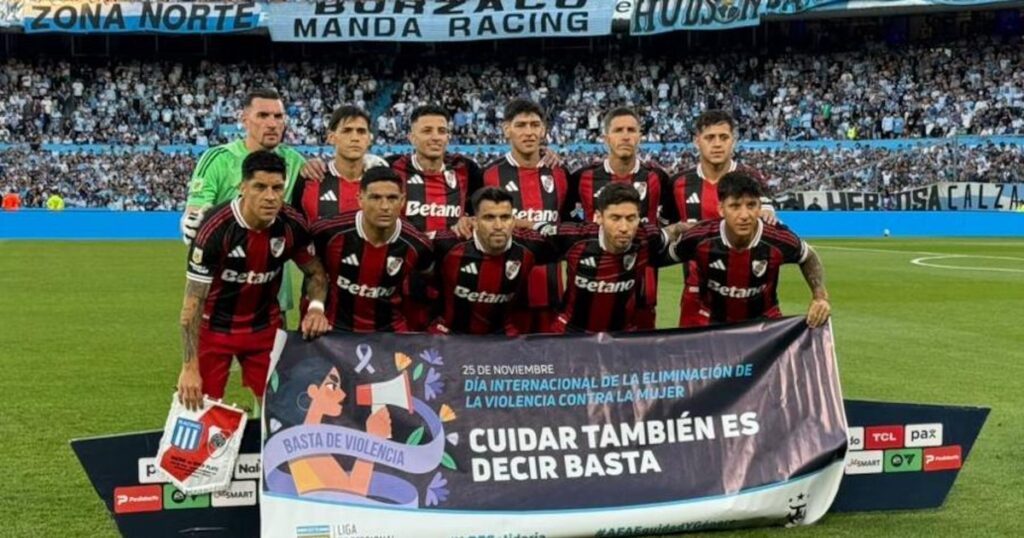 After being eliminated from the Clausura, what does River Plate need to qualify for the Libertadores 2026