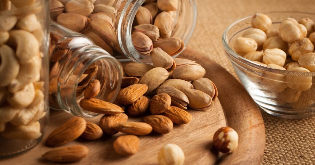 Almonds or pistachios: this is the best option for cardiovascular health