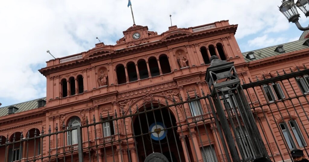 Argentina records a current account surplus of US$2,294 million in the last quarter