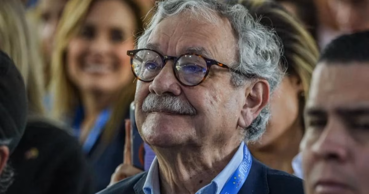 Eduardo Pizarro: “Military Forces are weakened and Paz Total has been a failure”