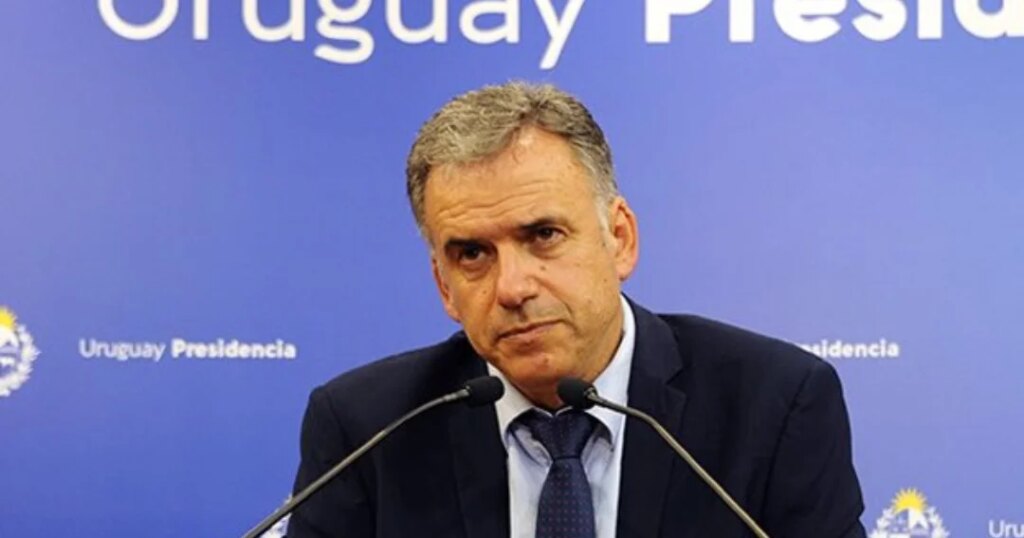 Yamandú Orsi proposes withdrawing or correcting the early release clause after criticism
