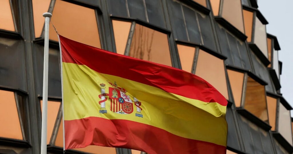 Spain's public deficit until May, excluding city councils, fell to 1.03% of GDP