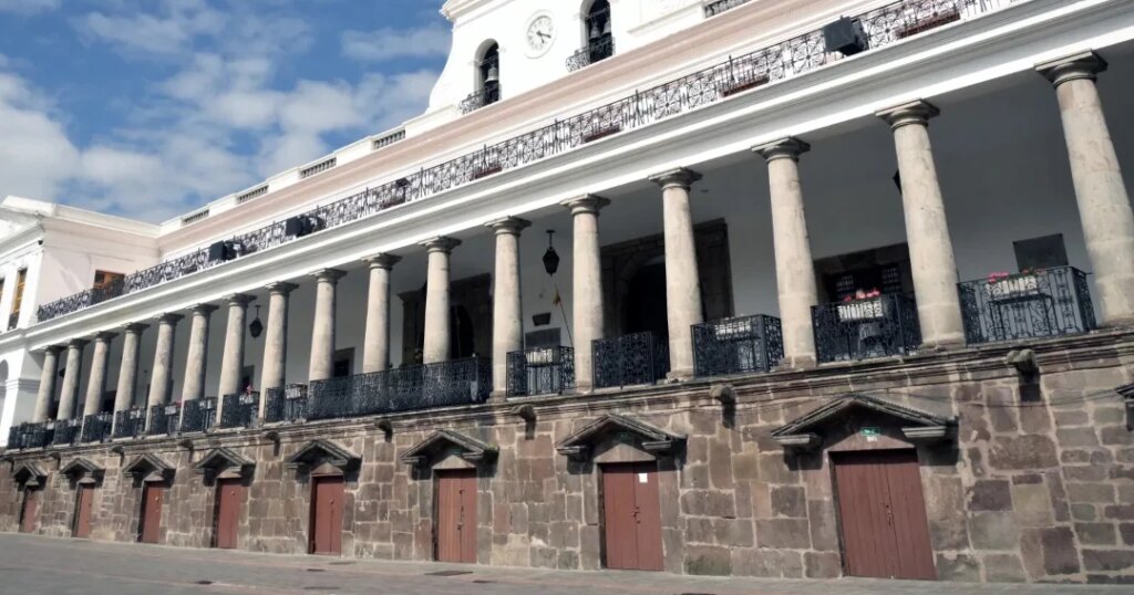 Ecuador bonds fall after unexpected change of Noboa at the head of finance
