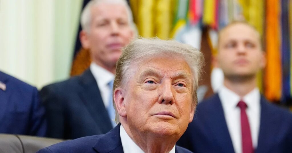Trump's popularity drops to a minimum, Latinos are dissatisfied with Republicans